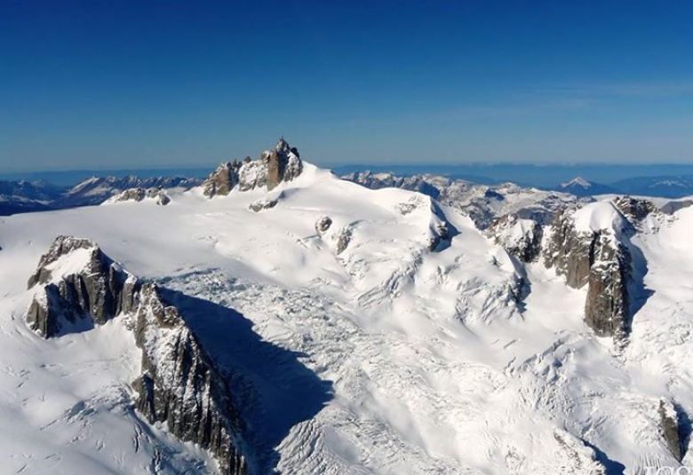 Small aircraft crash lands on Mont Blanc massif