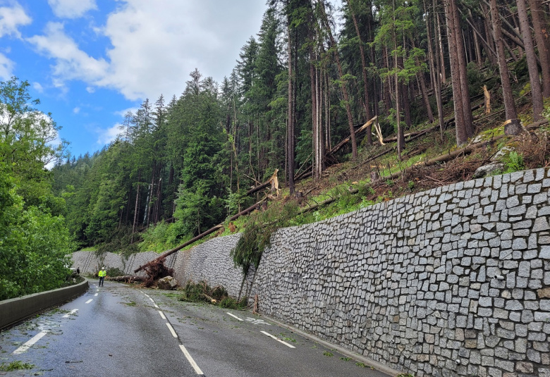 La Poya road disrupted by roadworks.